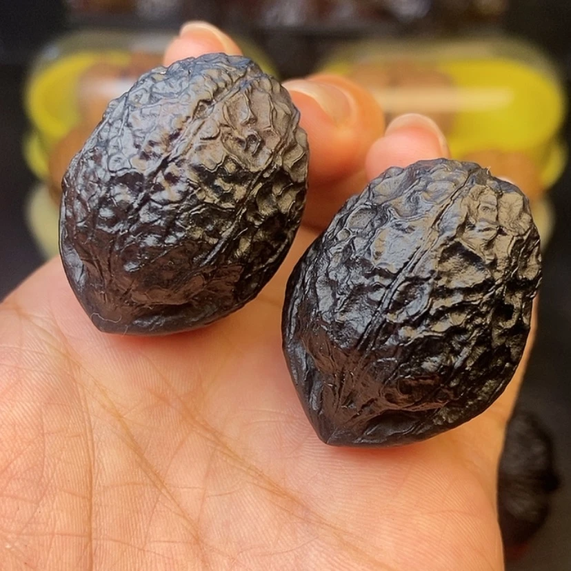 【闪购商品】文玩核桃把件36尺地闷蟒纹龙蛋