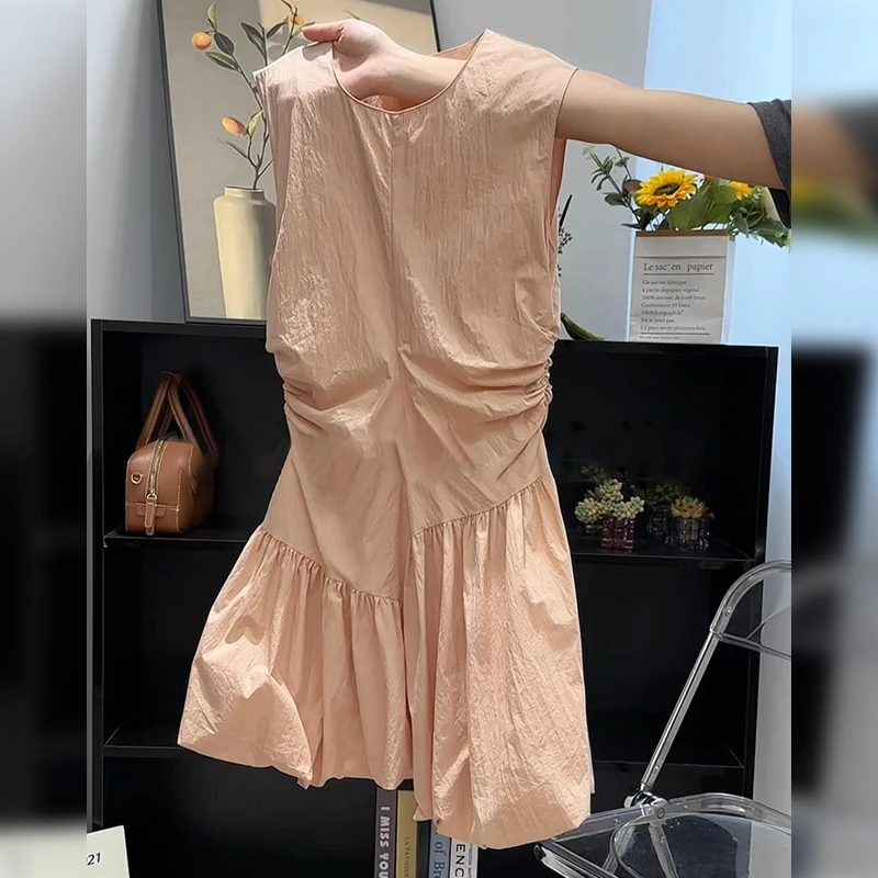 粉色无袖背心裙2025新款夏日独特收腰显瘦a字花苞连衣裙子女3369