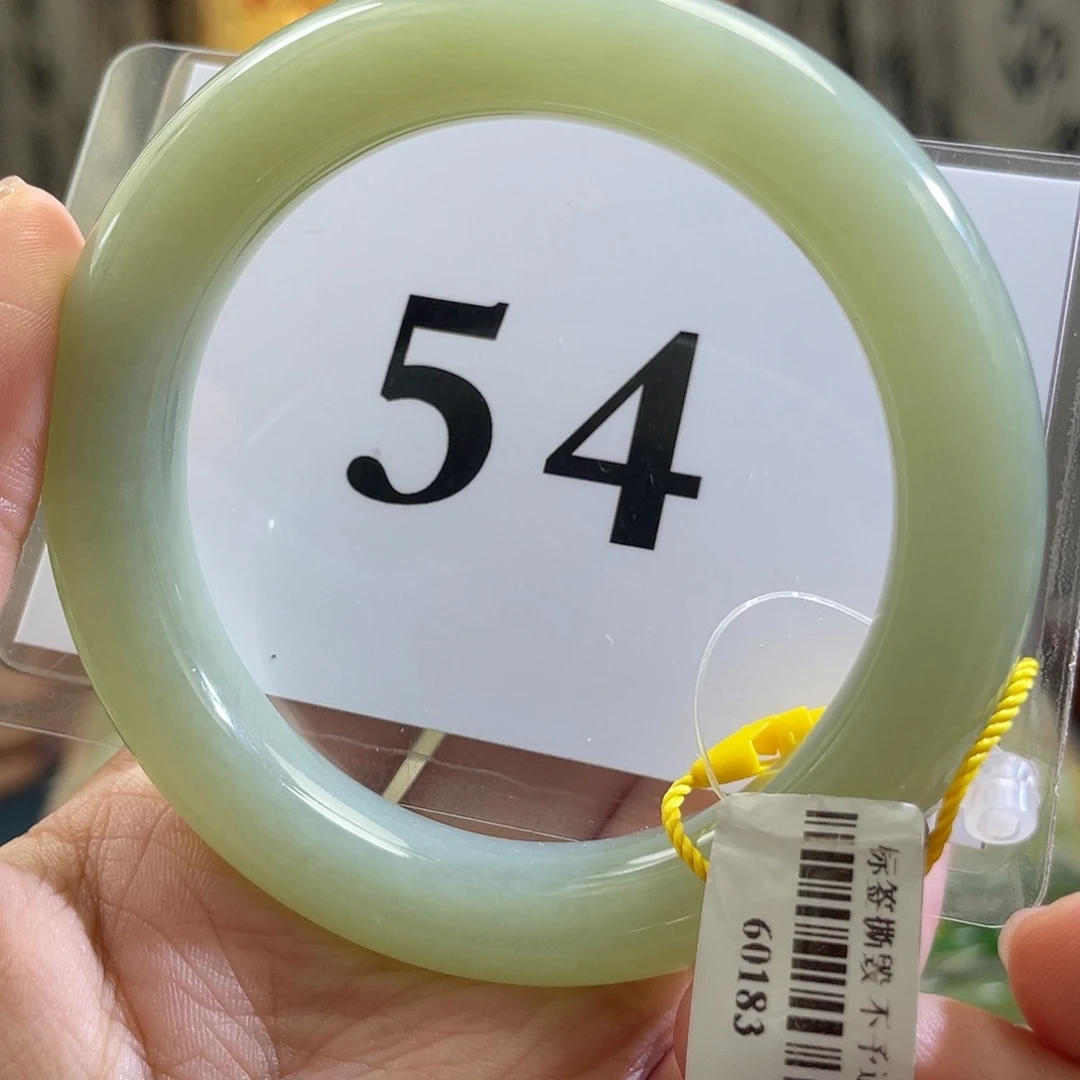 和田玉手镯未镶嵌18