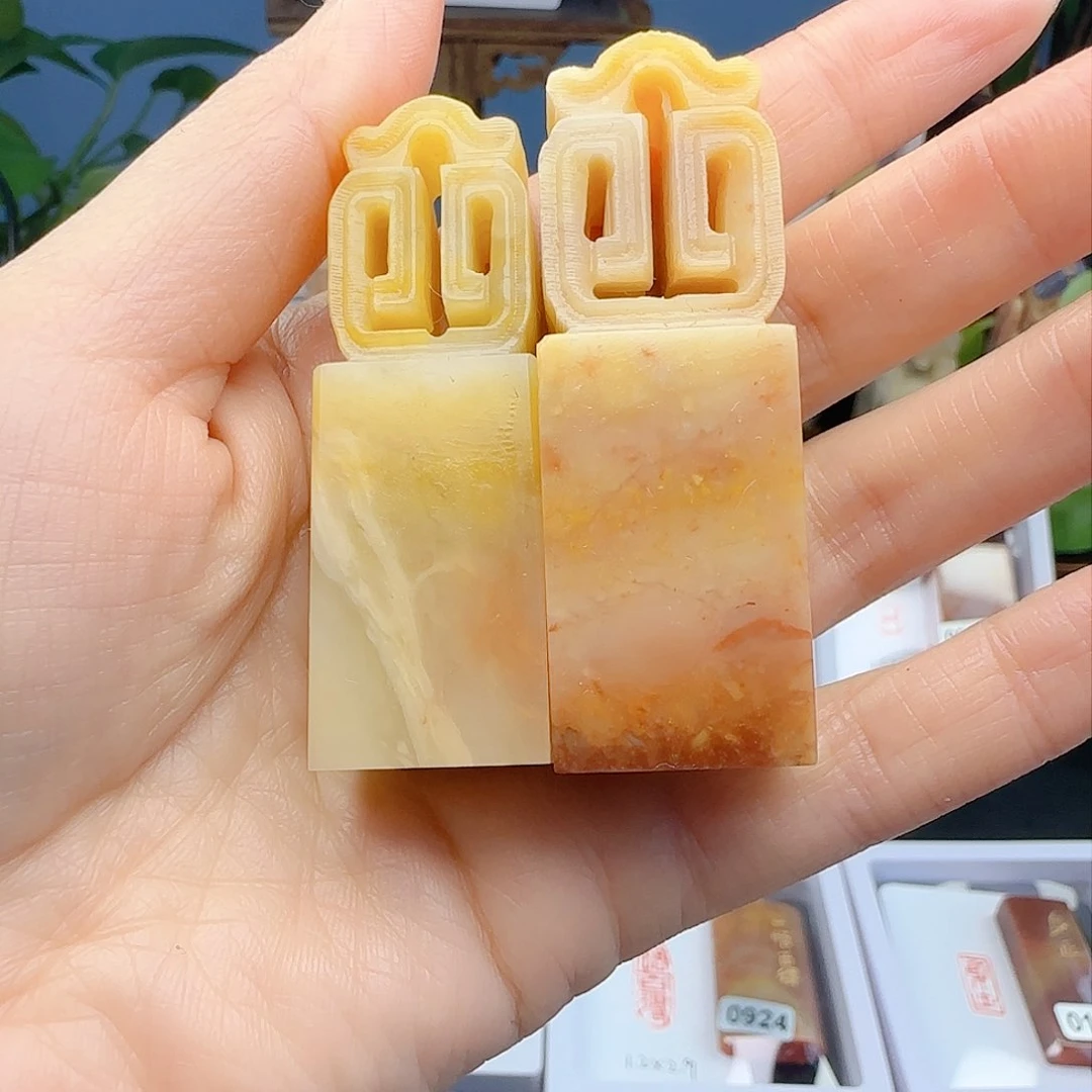 寿山石印石张*霞包刻四字手工1.8×1.8-2×2