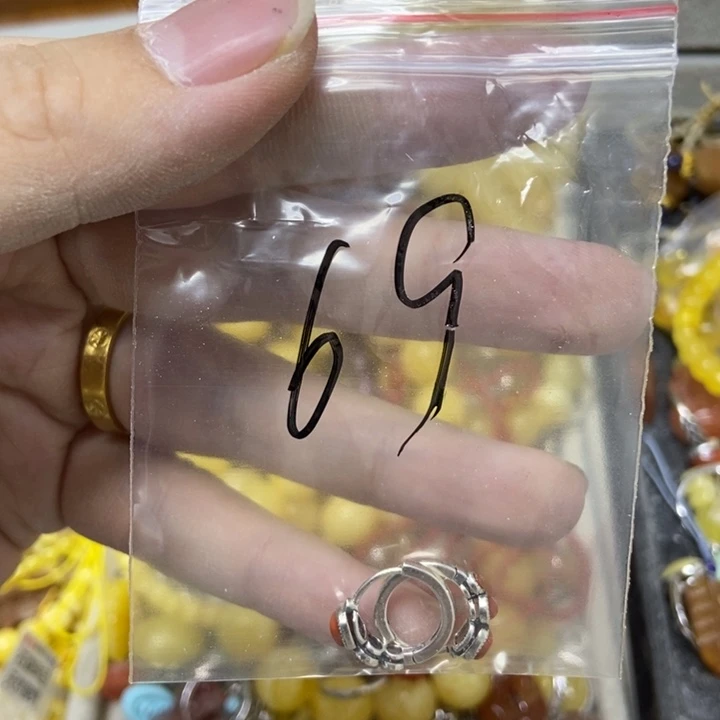 银S925镶嵌蜜蜡裸石耳扣