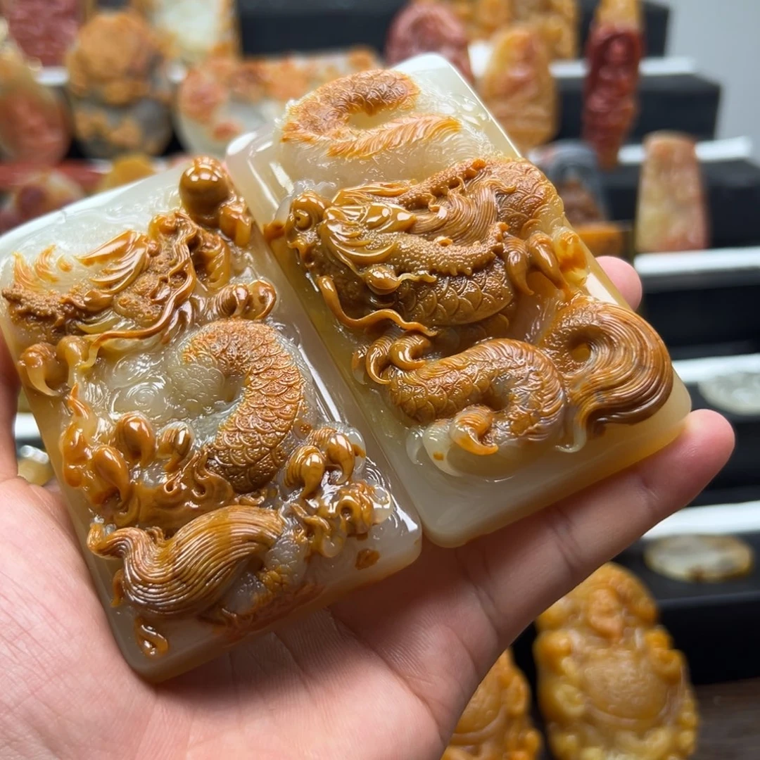 石英质玉（黄龙玉）未镶嵌黄龙玉