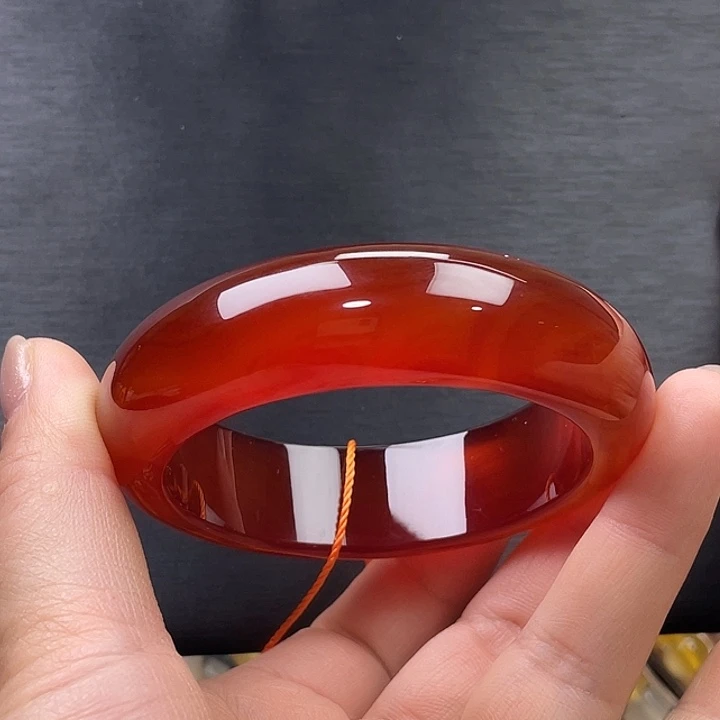 一***安玛瑙/玉髓未镶嵌手镯