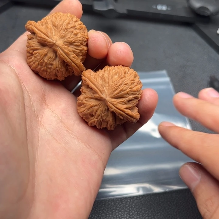 文玩核桃吊坠没**键6号核桃