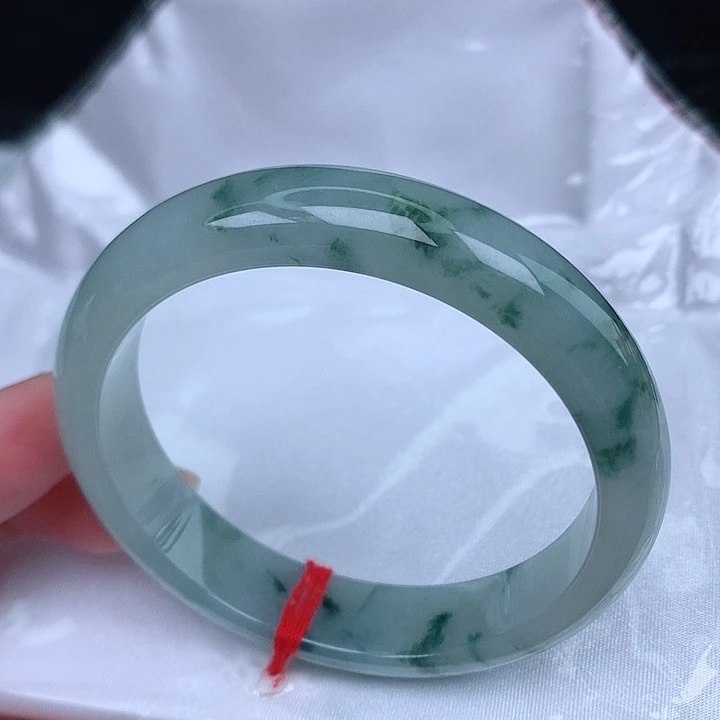 翡翠手镯未镶嵌天然