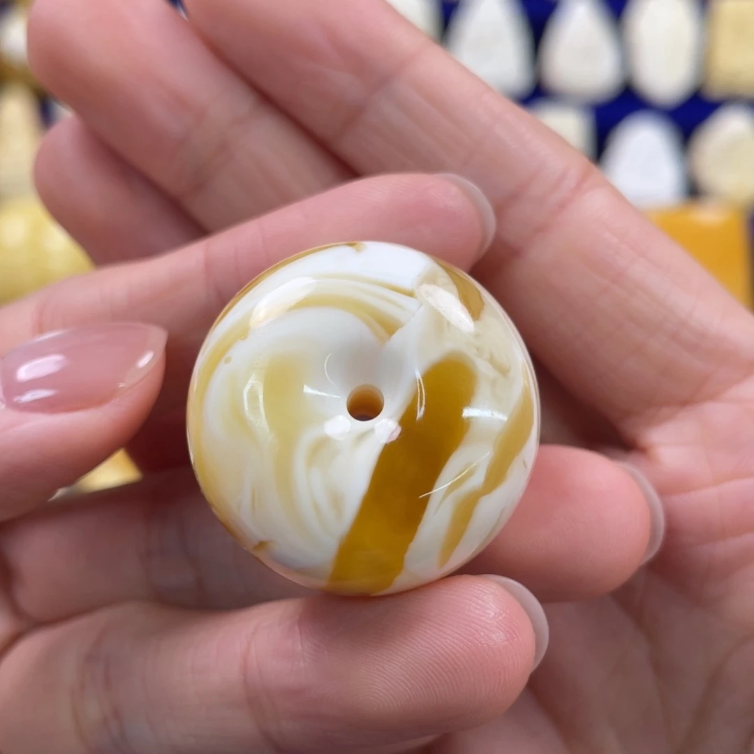 蜜蜡裸石未镶嵌琥珀蜜蜡扣子