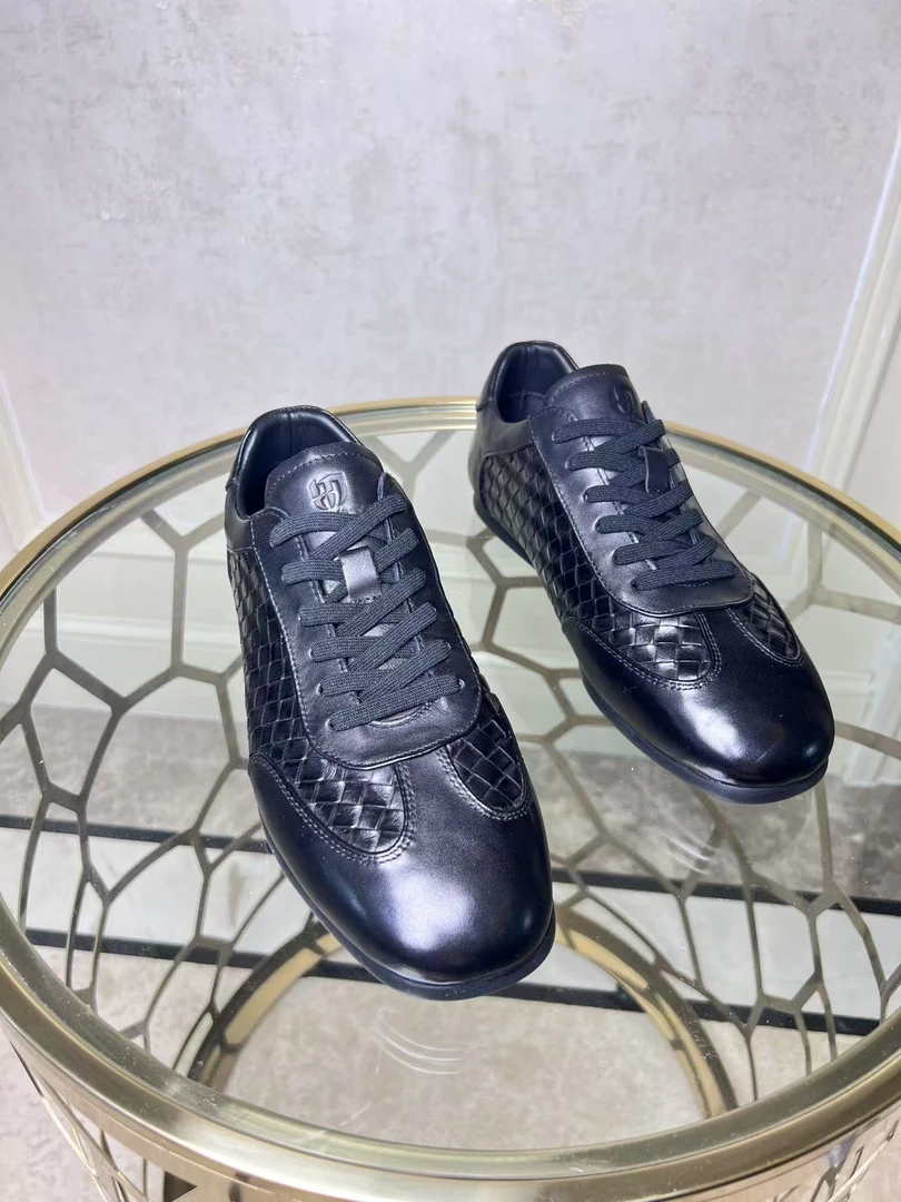 8206-1Z高端品质 头层牛皮 舒适休闲男款板鞋 春季轻奢休闲皮鞋