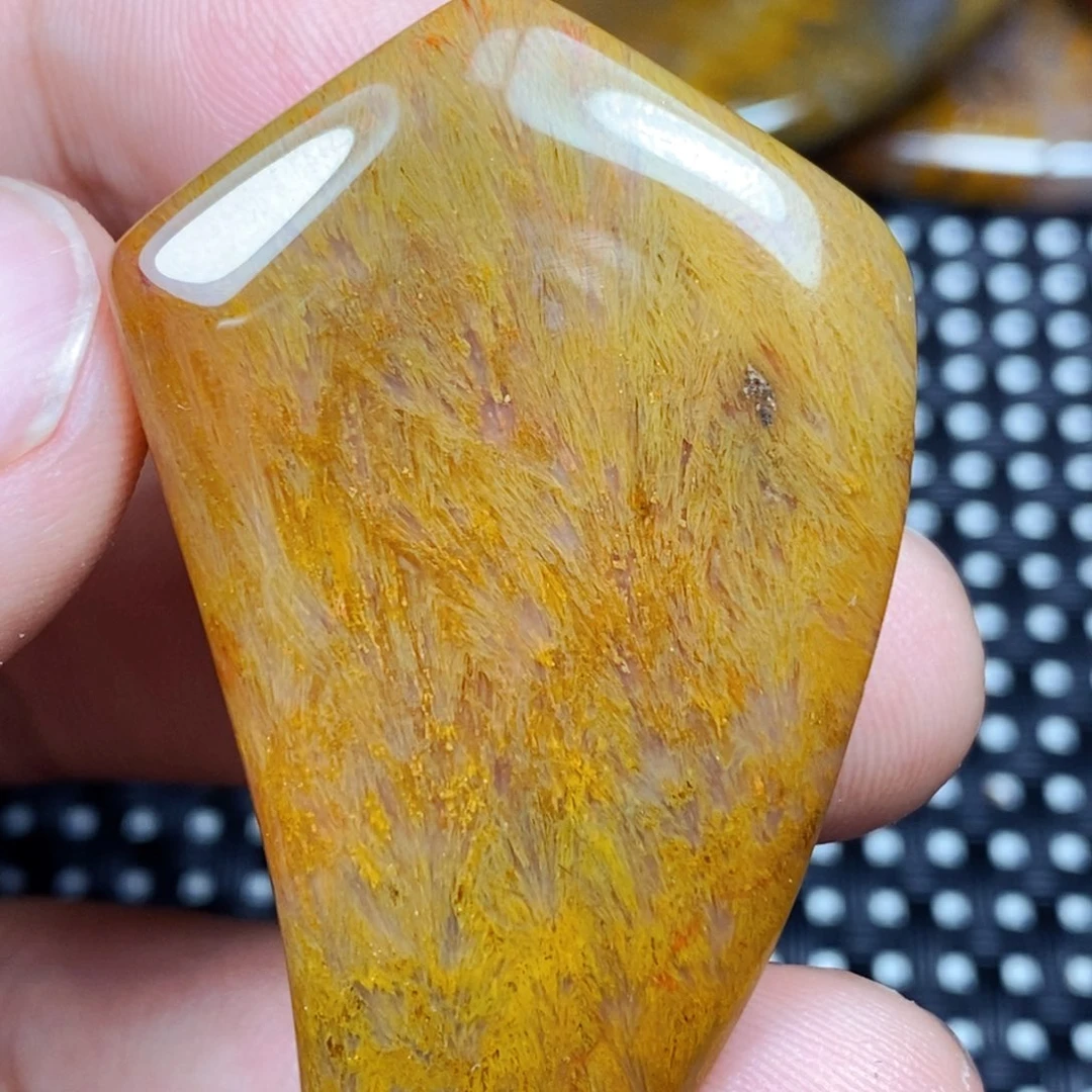 未镶嵌颈饰玛瑙/玉髓敬*