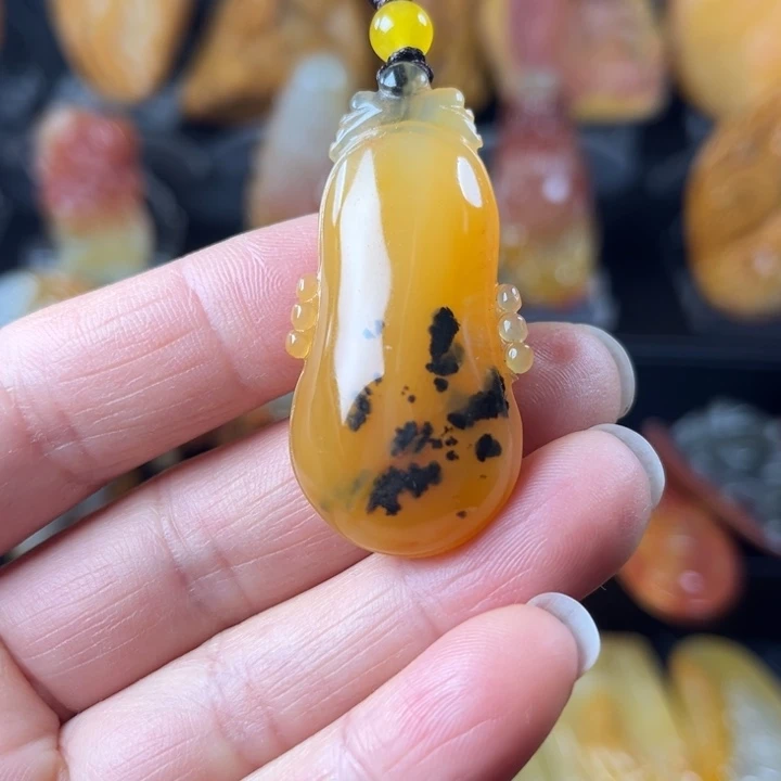 石英质玉（黄龙玉）未镶嵌手链