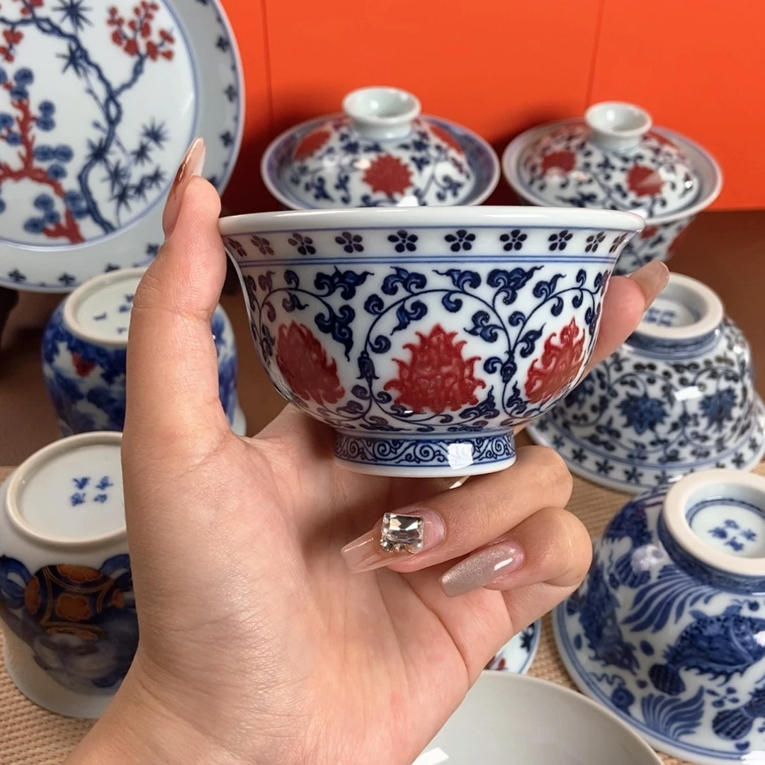 阳春白雪釉里红缠枝莲大压手杯