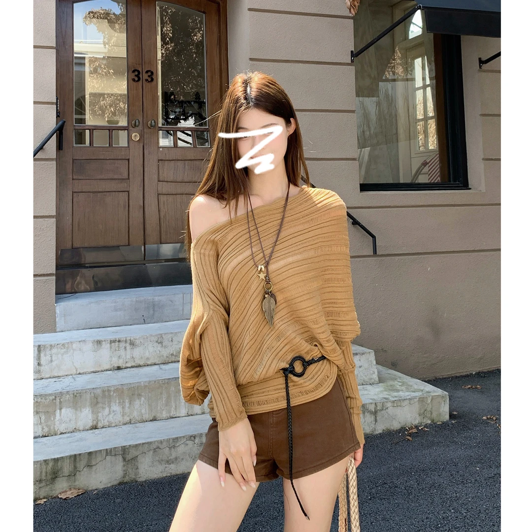 百搭慵懒风设计感斜肩长袖针织衫女秋季宽松显瘦百搭露肩上衣洋气