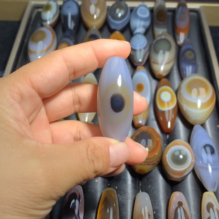 玛瑙/玉髓颈饰未镶嵌吊坠