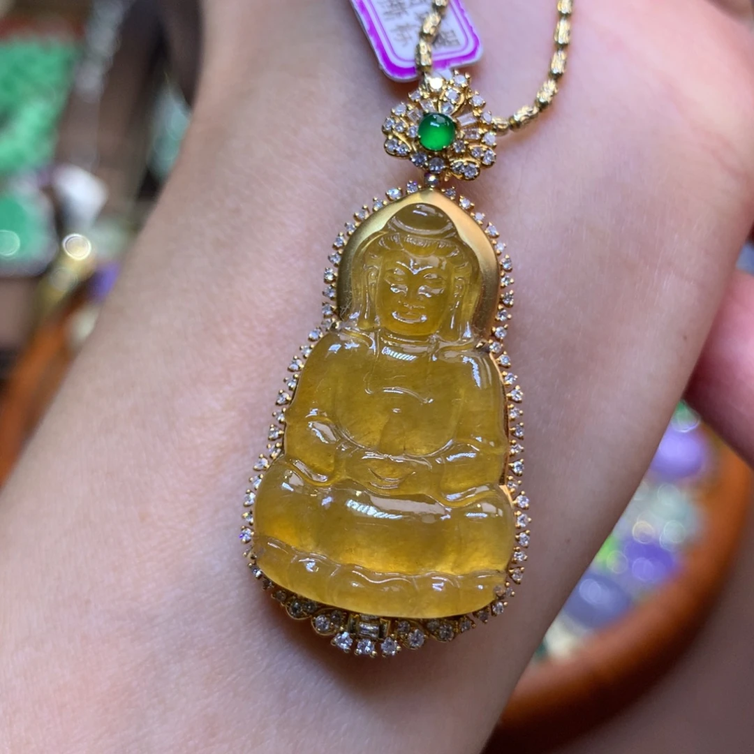 翡翠18K金镶嵌颈饰