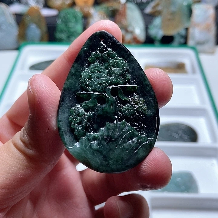 翡翠未镶嵌颈饰翡翠a货