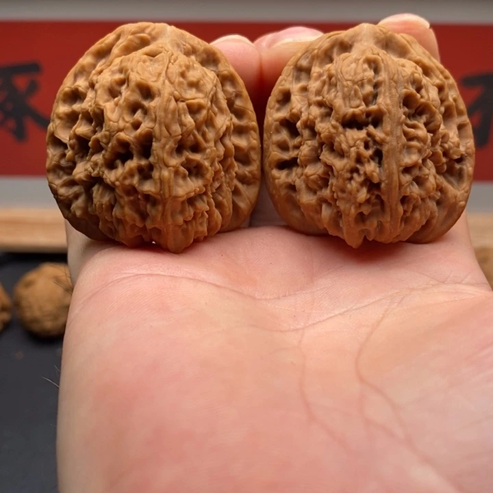 没***鱼文玩核桃把件南疆