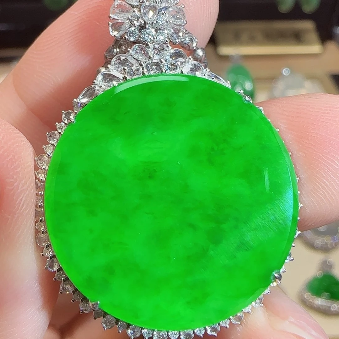 翡翠18K金镶嵌吊坠(不含链)