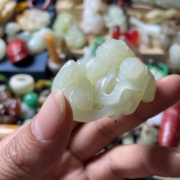 和田玉未镶嵌吊坠(不含链)