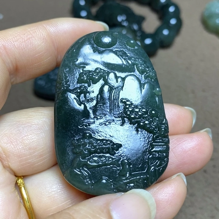 和田玉未镶嵌颈饰