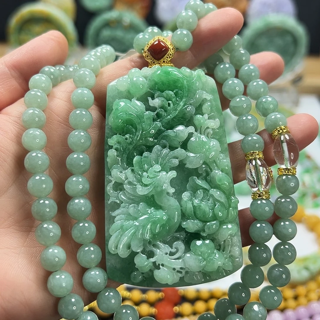 翡翠未镶嵌颈饰吊坠