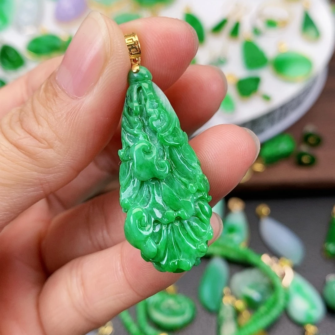 翡翠吊坠(不含链)18K金镶嵌