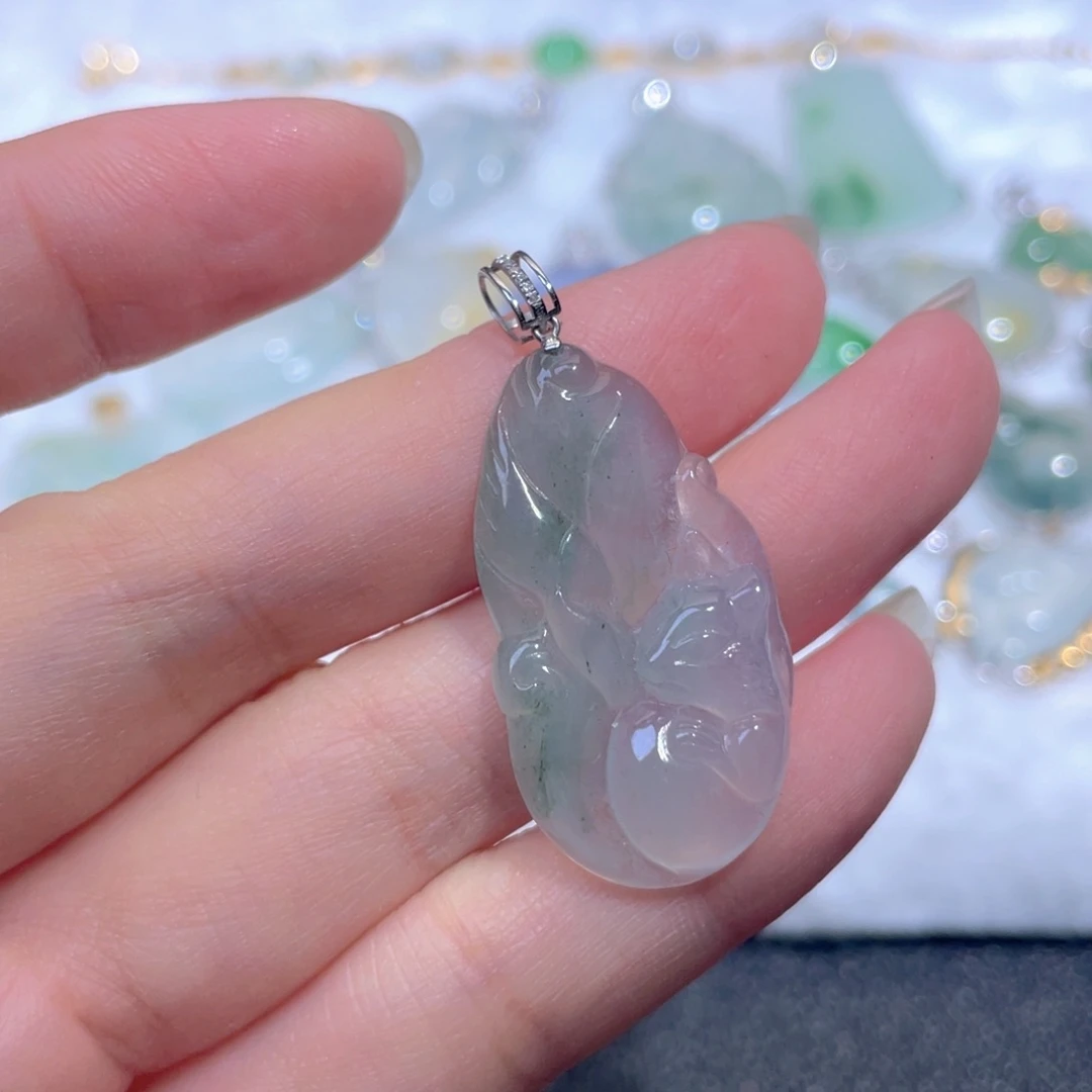 翡翠18K金镶嵌颈饰翡翠