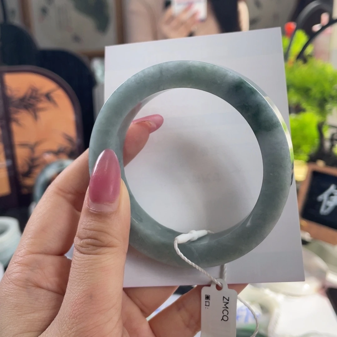 定制翡翠未镶嵌翡翠手镯基地质检发货