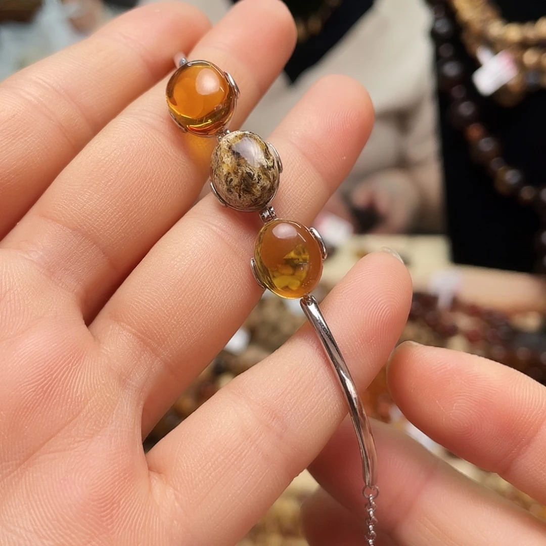 琥珀裸石未镶嵌大