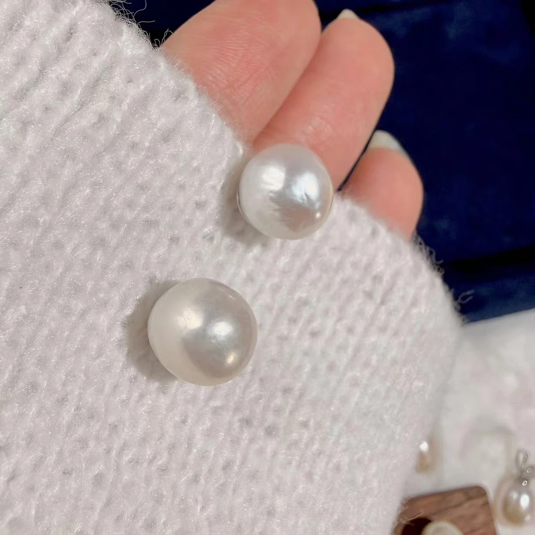 10.5毫米异形天然珍珠耳钉（微瑕非正圆）