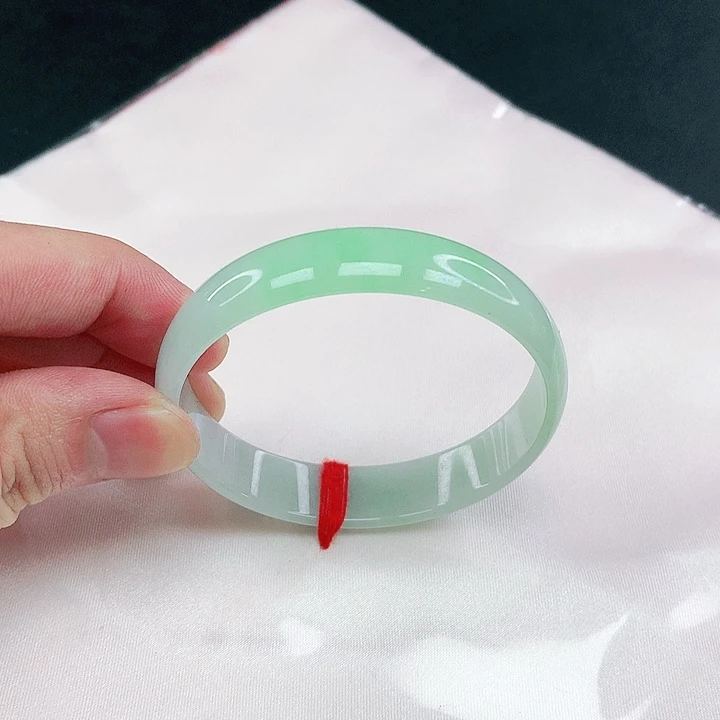 翡翠手镯未镶嵌圈53。1203完美