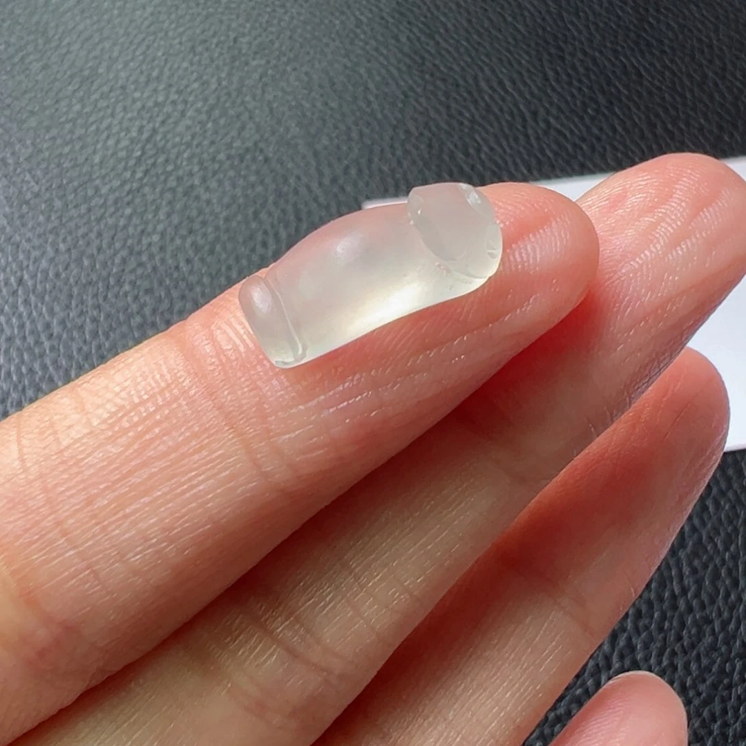 定制翡翠未镶嵌如意