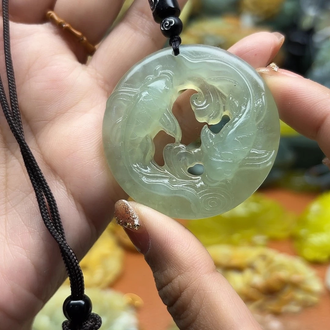 蛇纹石玉未镶嵌吊坠