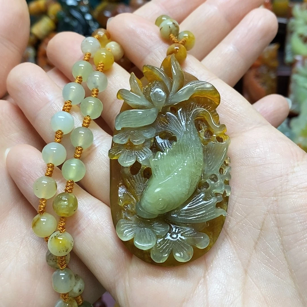 岫玉未镶嵌吊坠(赠链)