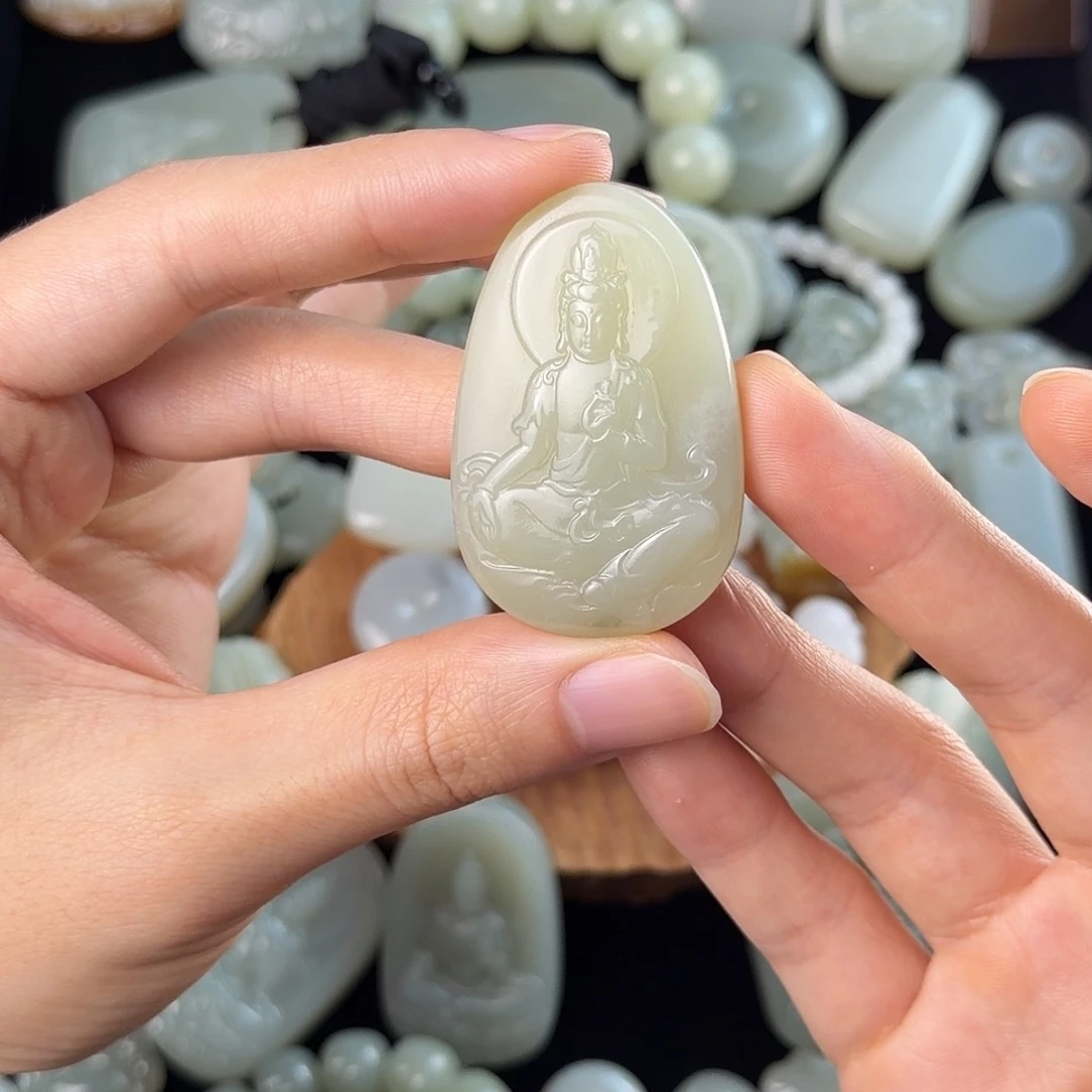 和田玉未镶嵌颈饰