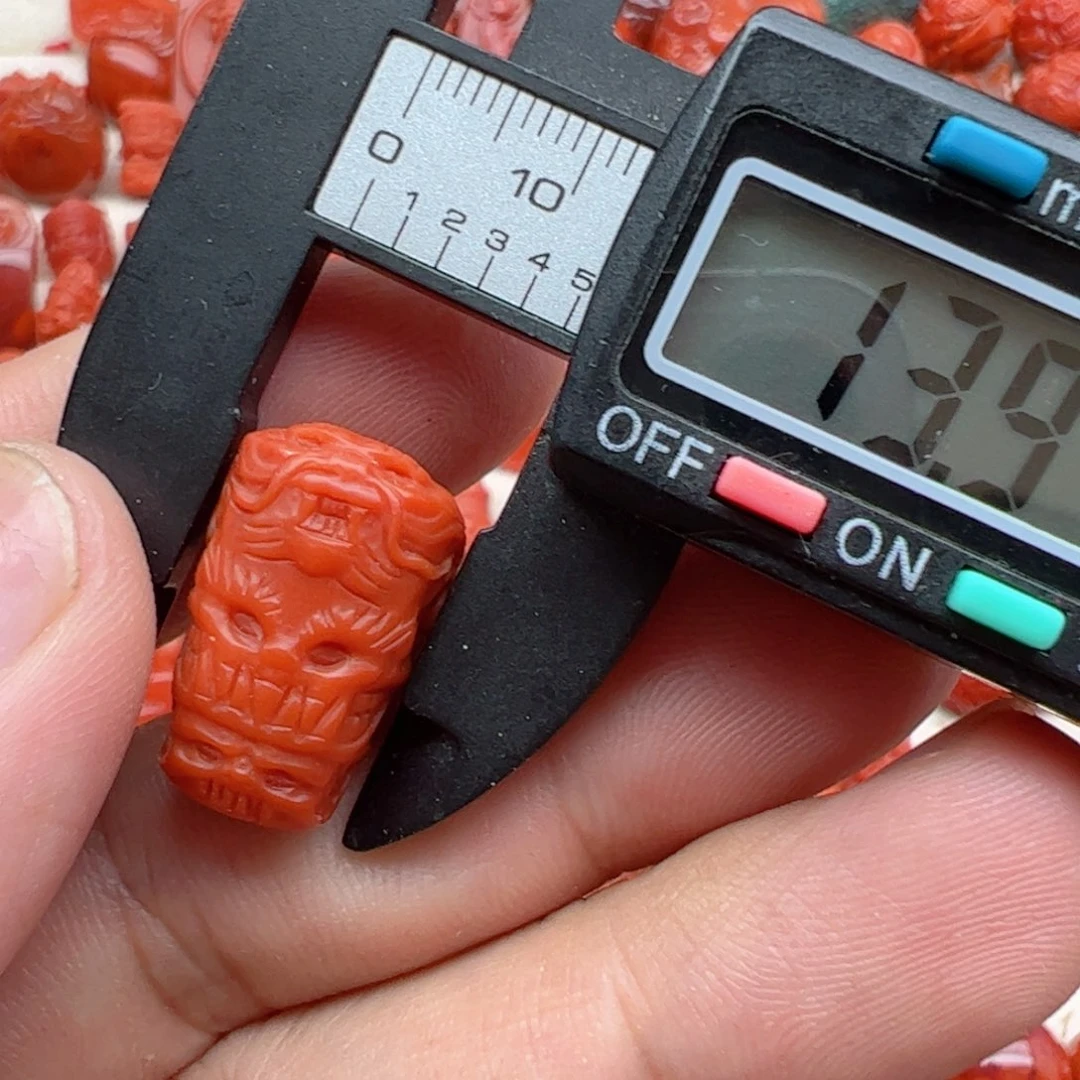 南红玛瑙配饰未镶嵌