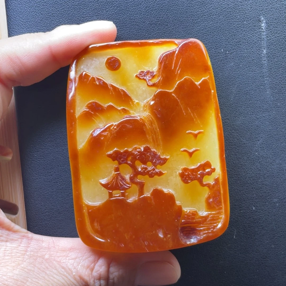 琥珀未镶嵌颈饰天然的琥珀蜜蜡