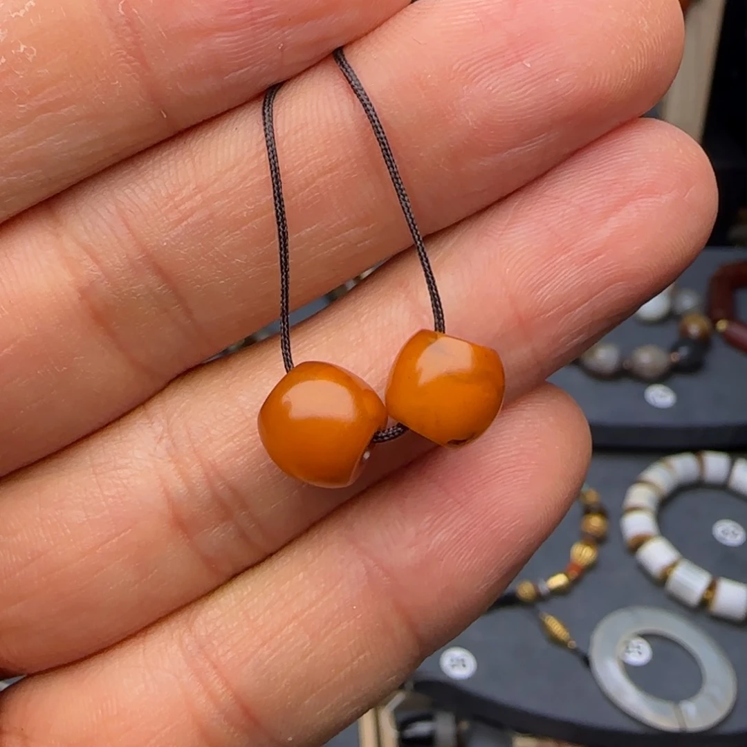 未镶嵌蜜蜡颈饰hgfjjgfkhfjj