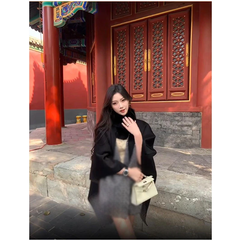 2025秋季新款高级感老钱印花宽松斗篷上衣女两面穿黑色披肩外搭女