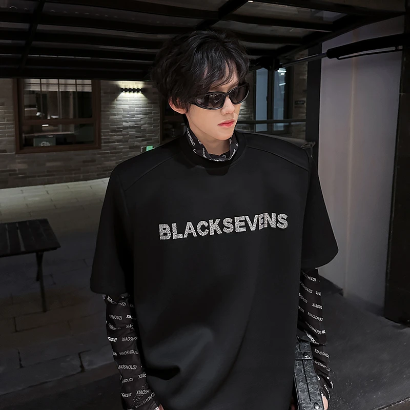 男模穿搭黑色重磅垫肩t恤潮牌欧美高街vibe短袖男痞帅高级感半袖