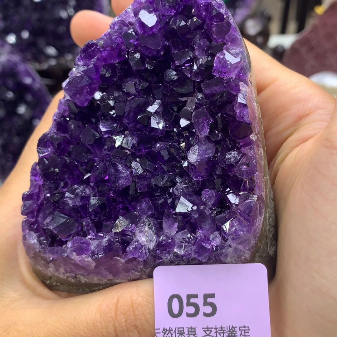 未镶嵌水晶大型摆件（非配饰）