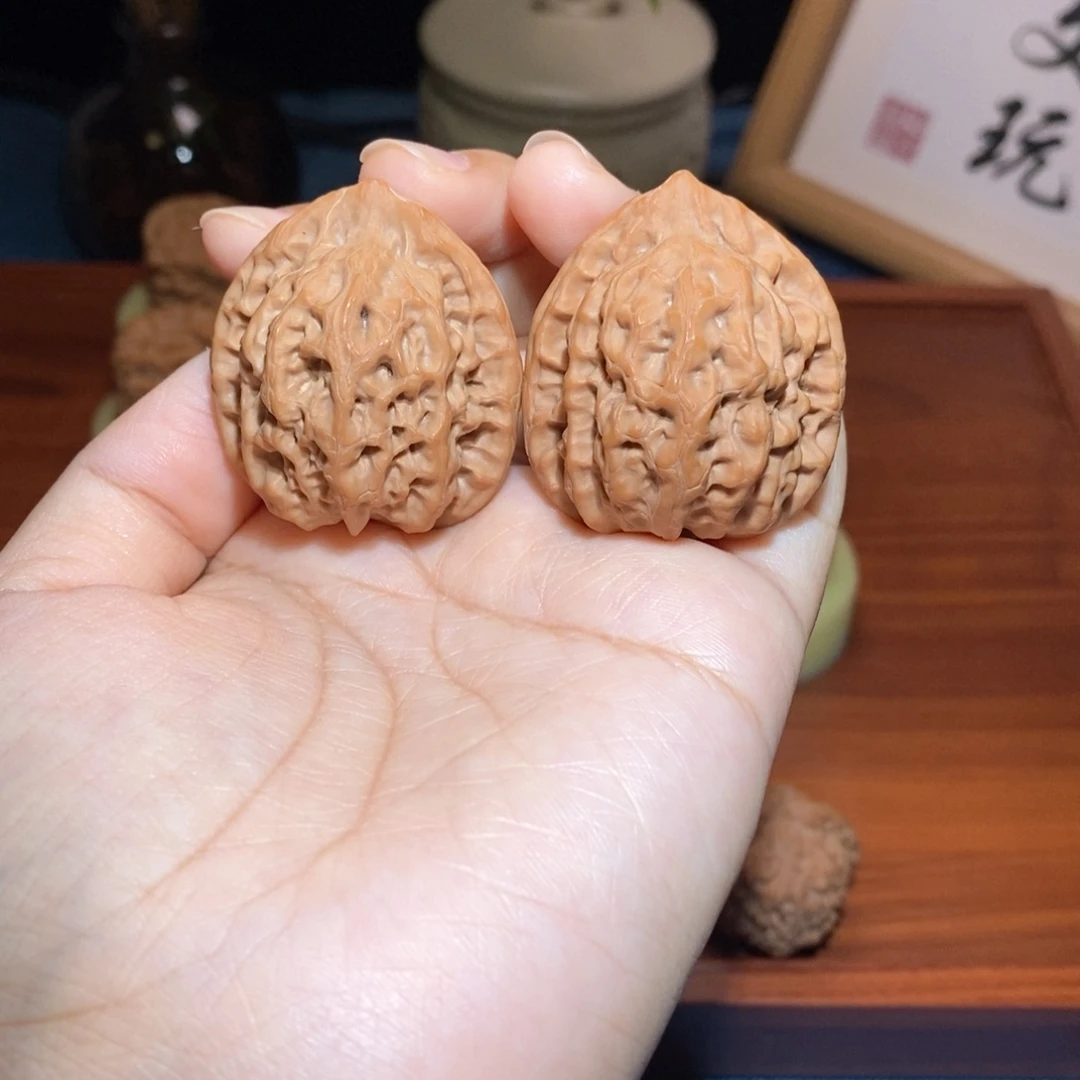 文玩核桃吊坠佛肚
