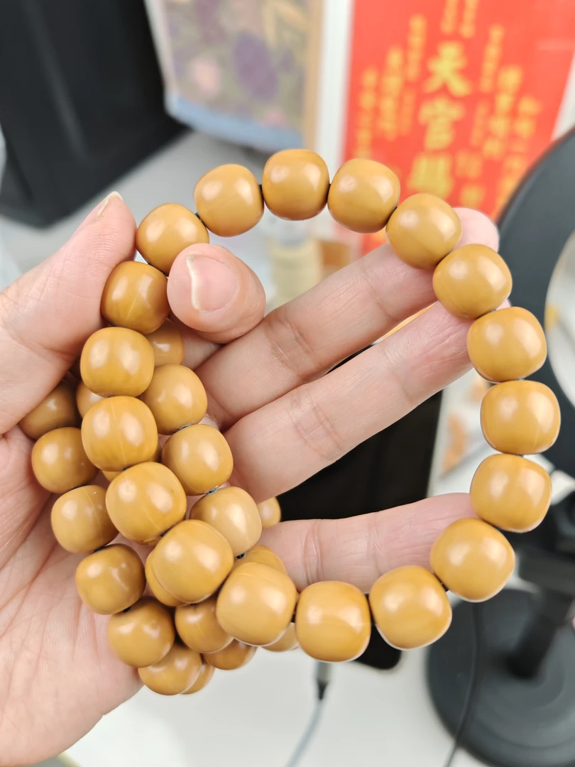 猴头手串-老型珠 卡12-13左右微微瑕