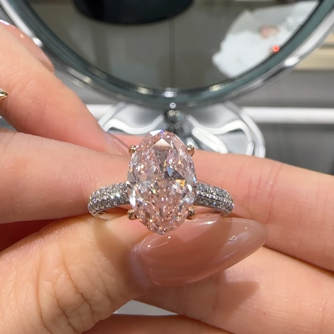 18K金镶嵌实验室培育钻石3.48卡粉钻