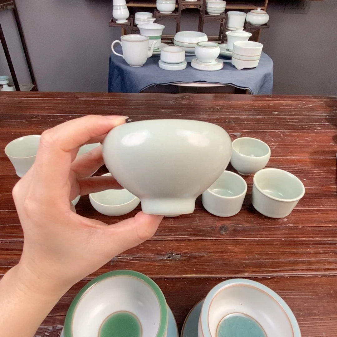朱砂胎官窑灰青釉
