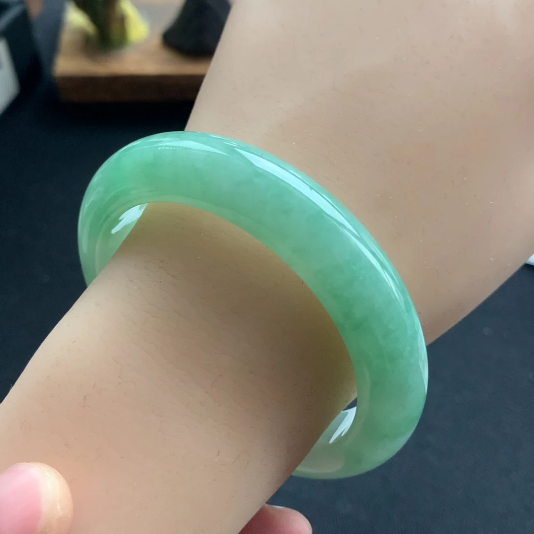 翡翠未镶嵌手镯21号53正