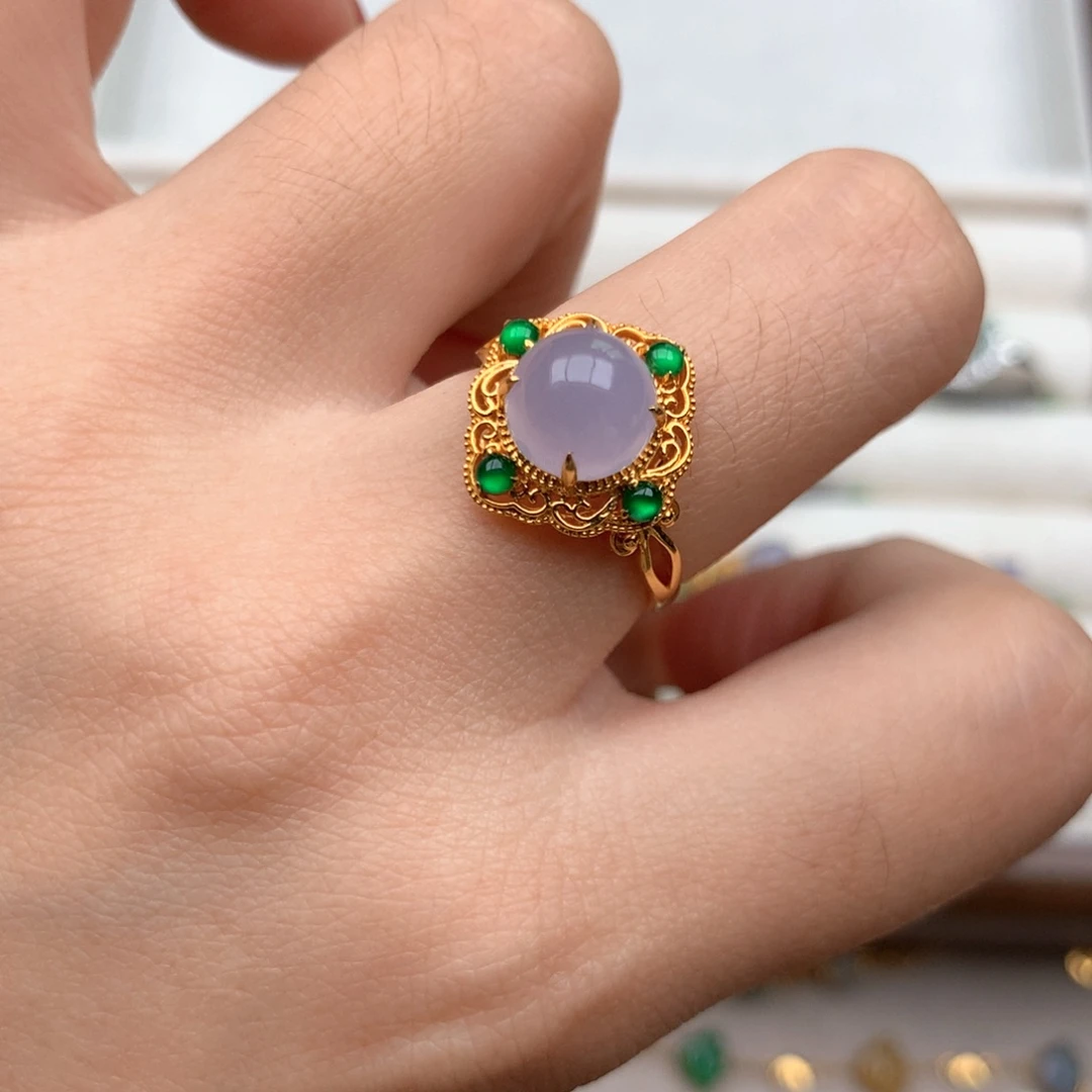 18K金镶嵌挂件翡翠