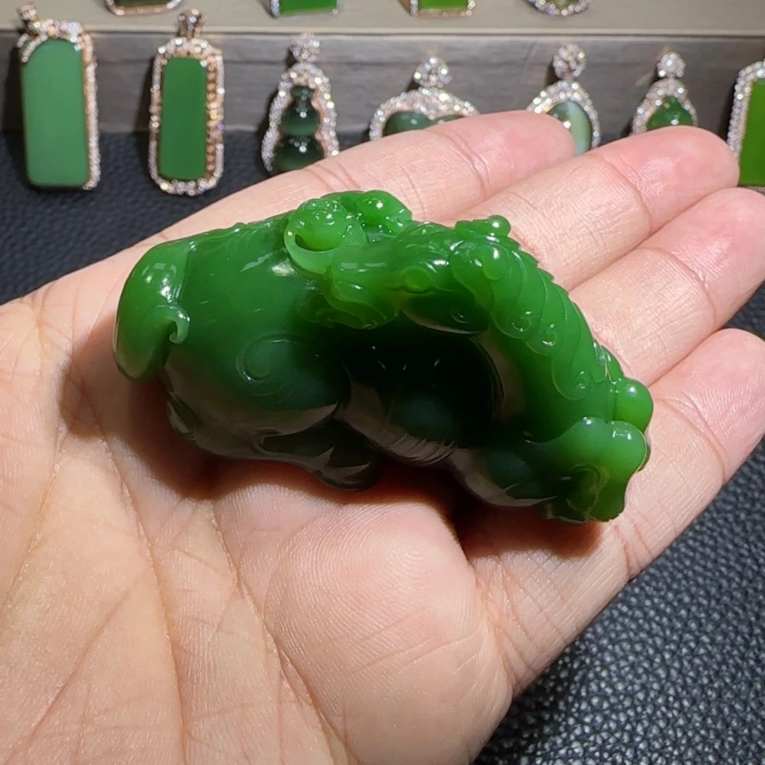 未镶嵌和田玉挂件一***罗