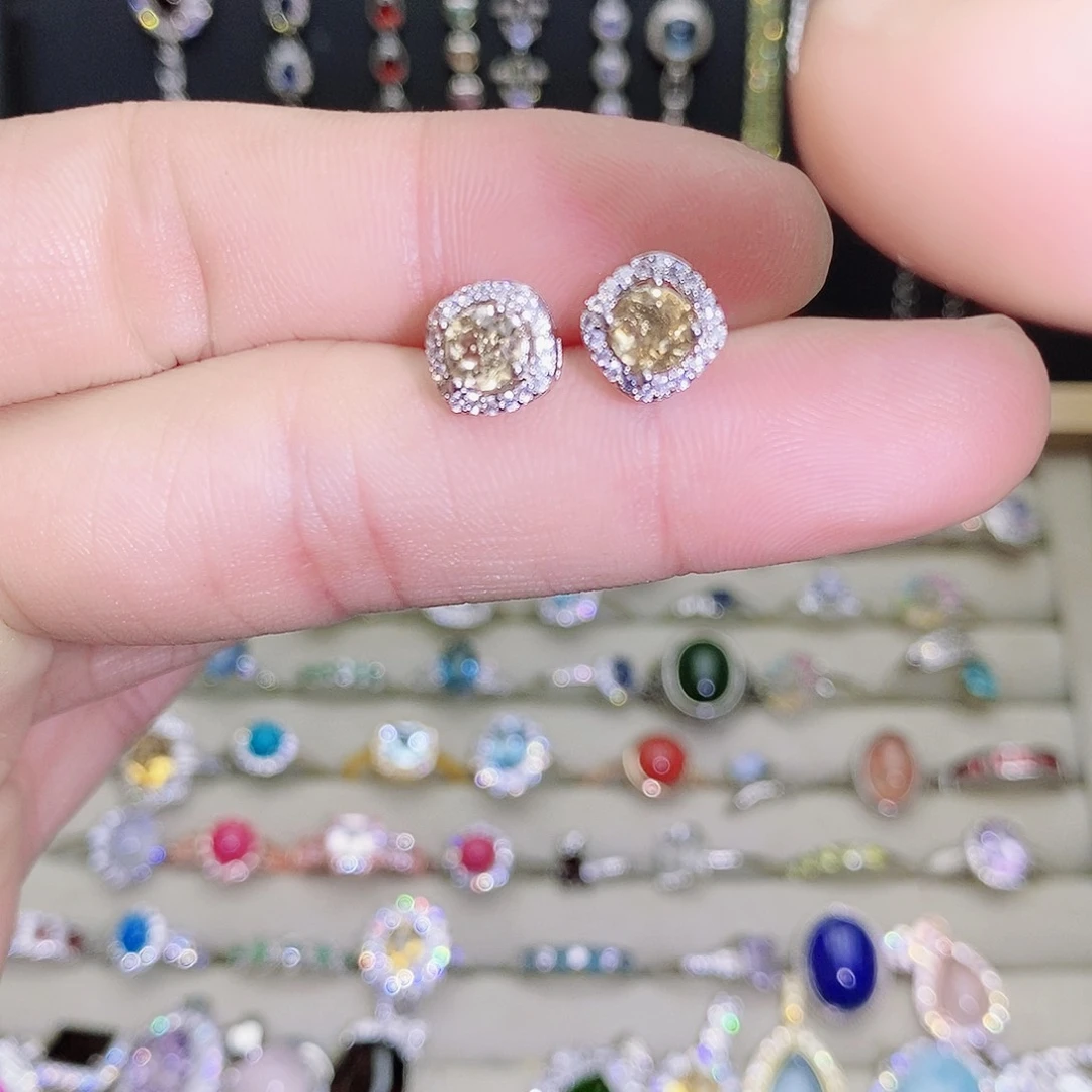 未镶嵌耳饰黄晶488