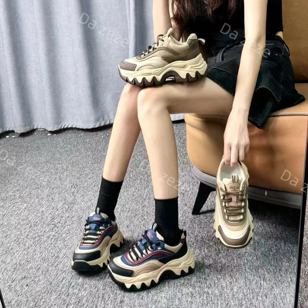 毛毛虫  2025新款休闲老爹鞋透气时尚百搭女鞋9918