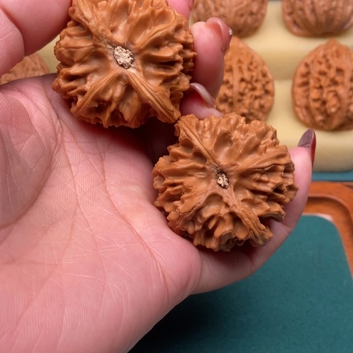 C****吊坠桃核苹果元46尺已打底