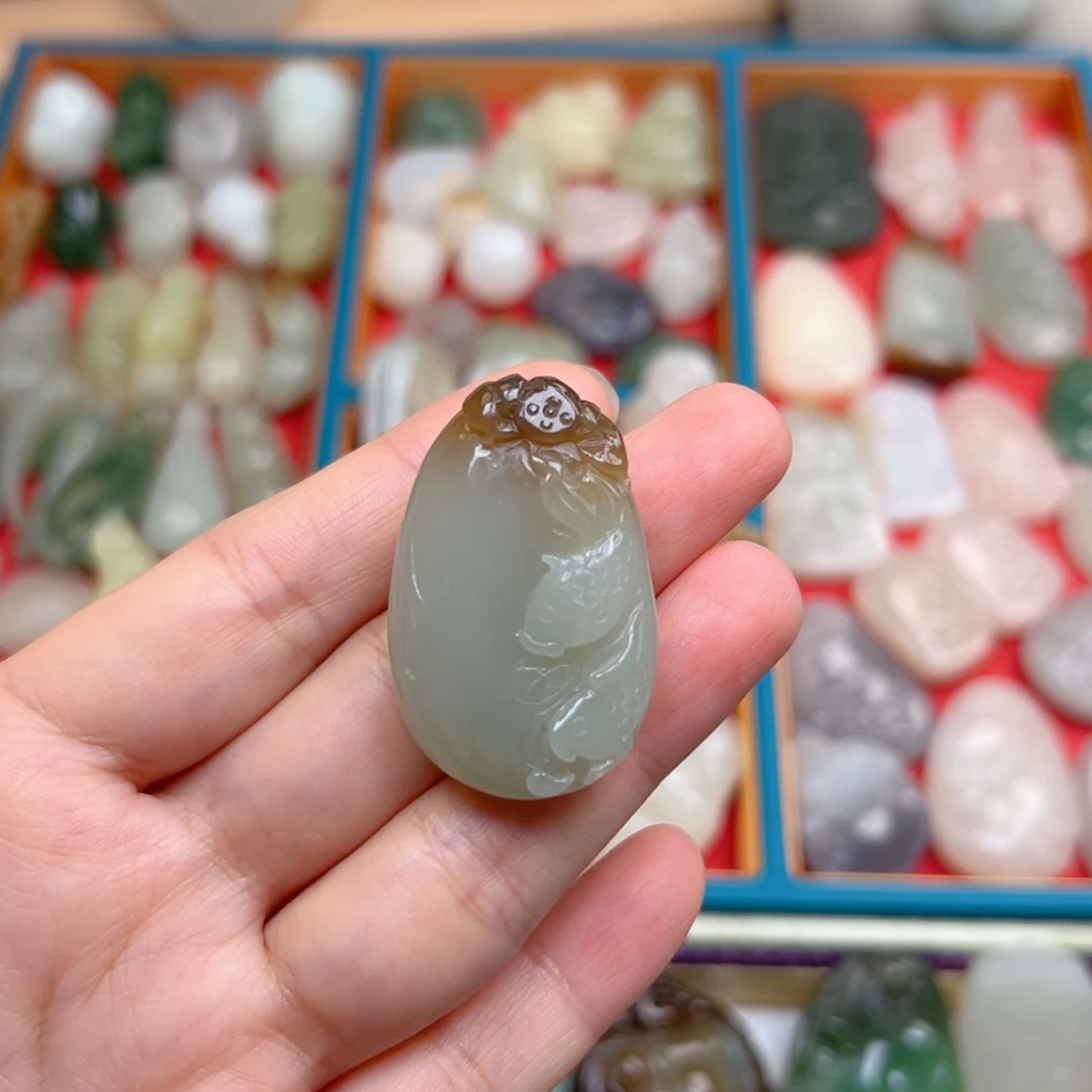 颈饰未镶嵌和田玉